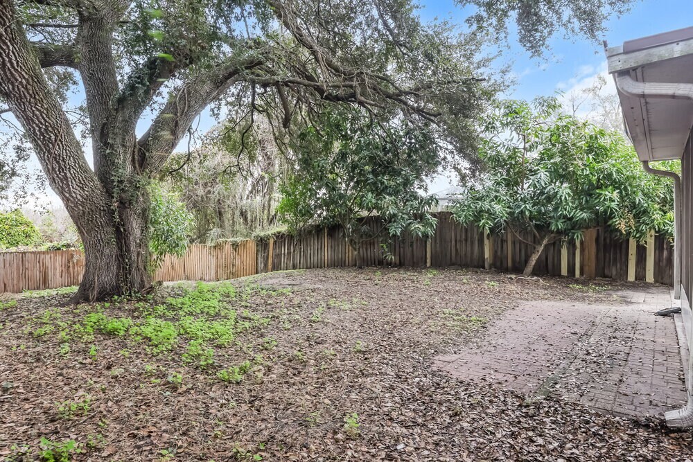 Building Photo - 914 Lake Shore Ranch Dr