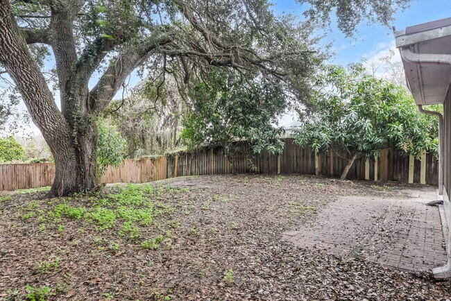 Building Photo - 914 Lake Shore Ranch Dr