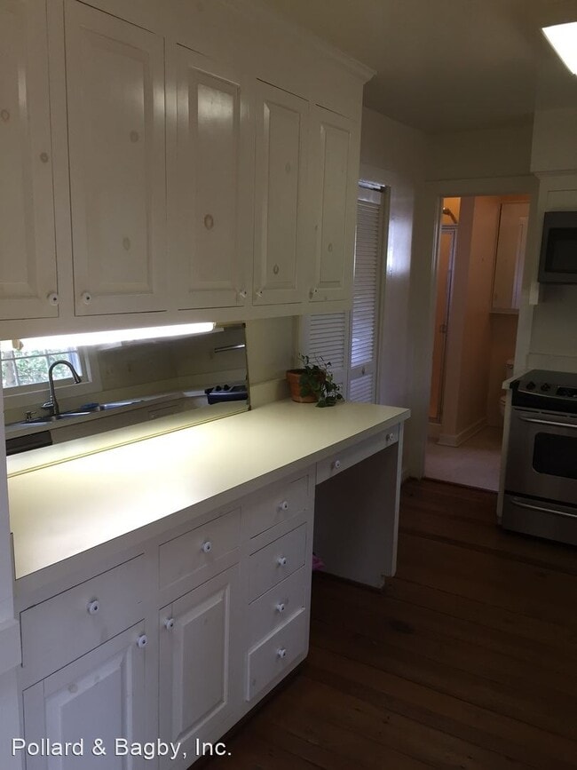 Building Photo - 2 br, 2 bath House - 5604 Willow Creek Ln.