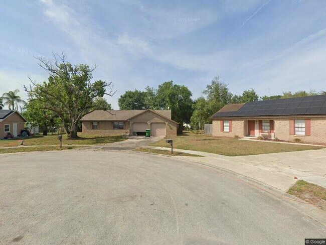 Primary Photo - 413 Holly Ct
