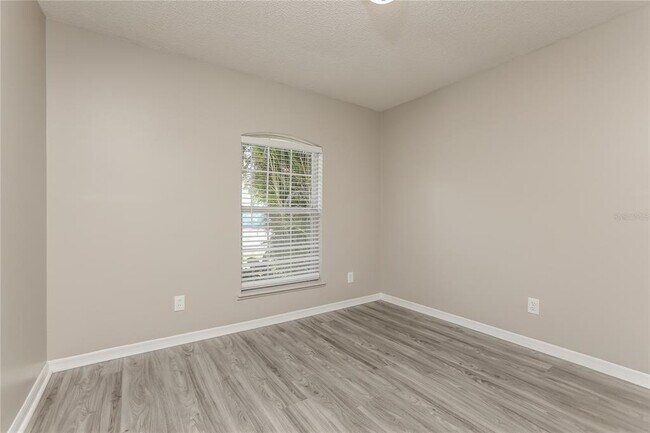 Building Photo - 8757 Claiborne Ct