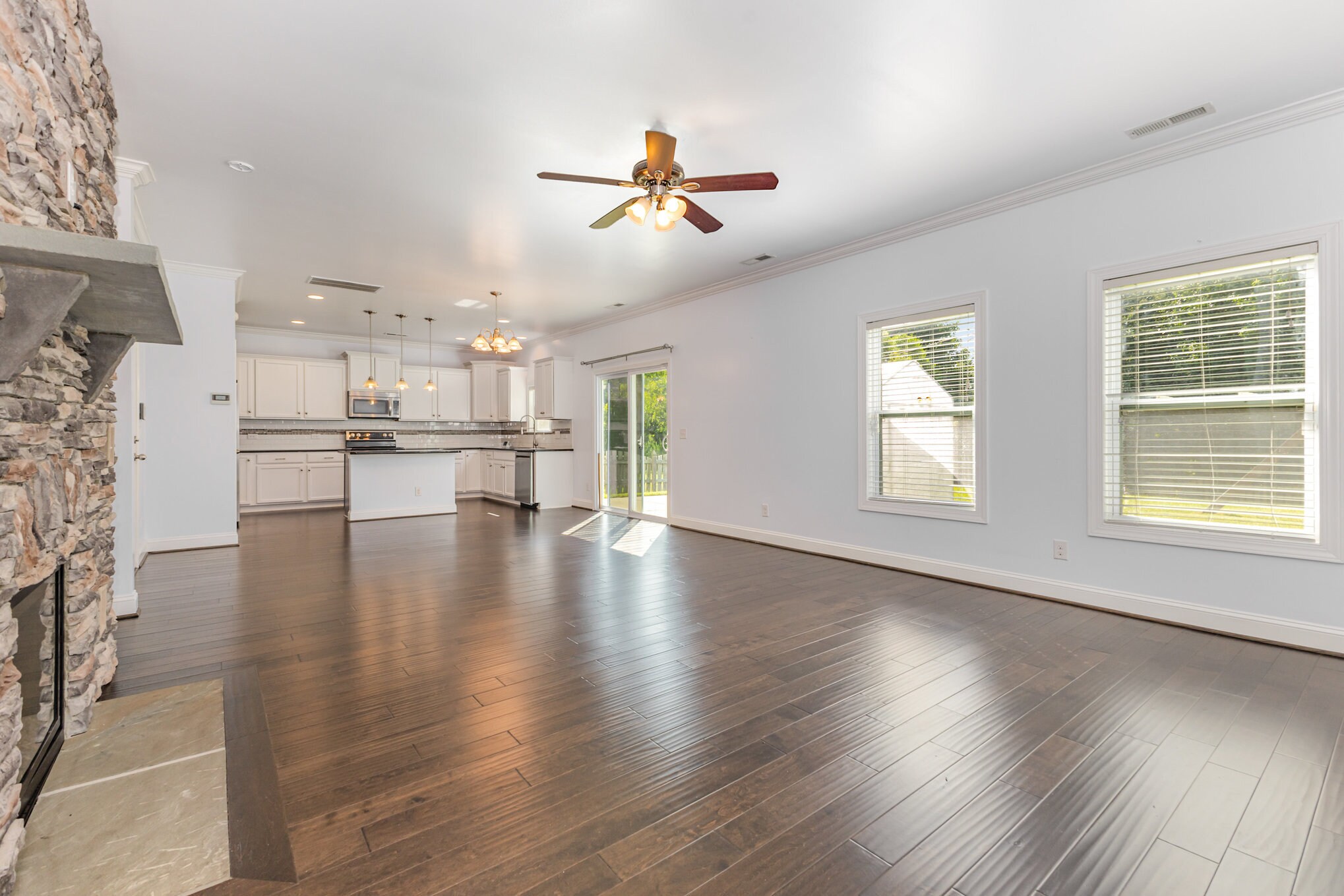 Building Photo - 1505 Yellow Daisy Dr