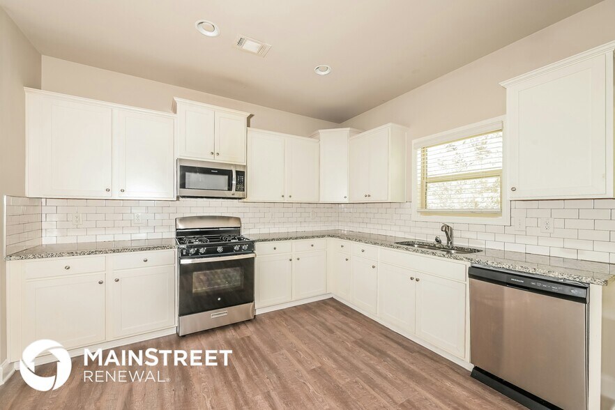 Building Photo - 747 Overlook Gln Dr