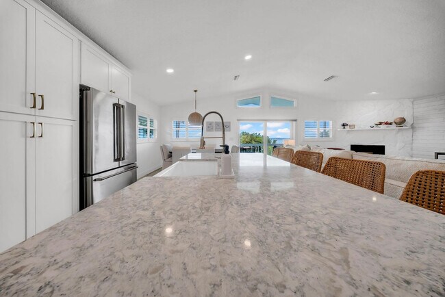 Building Photo - 555 S Gulf Dr