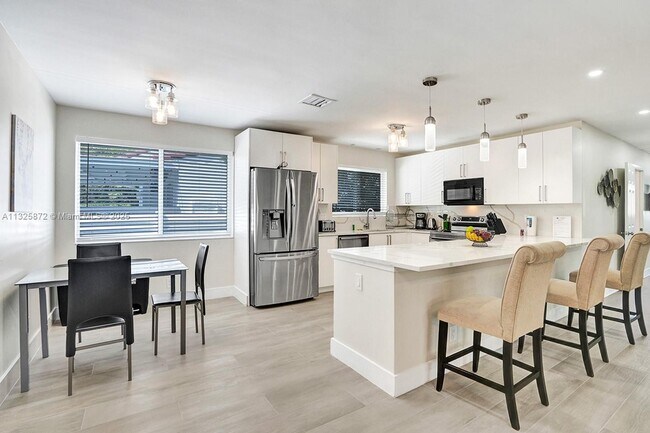 Building Photo - 1018 Adams St