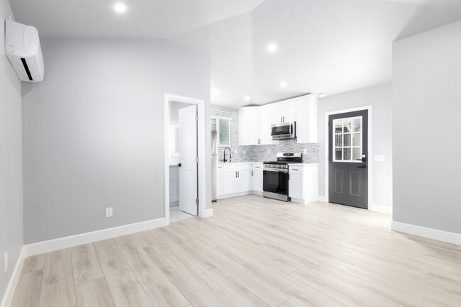 Studio ($1990) - 383 5th Ave