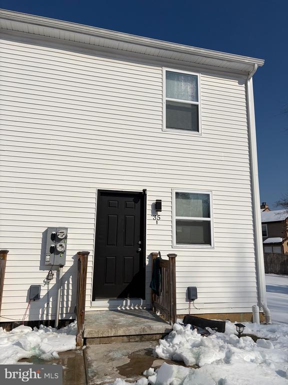 Building Photo - 34 Maynard Dr