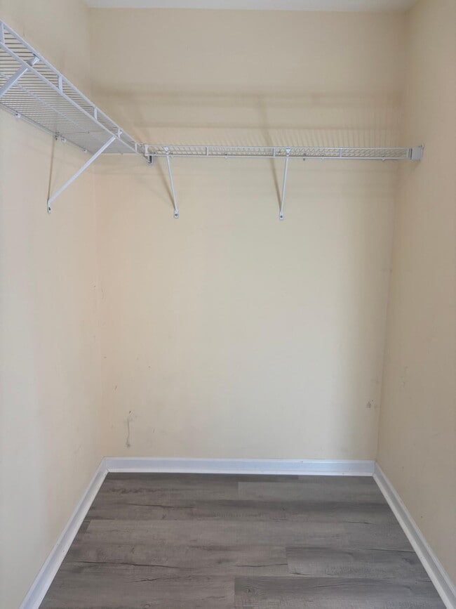 Building Photo - 1825 Polaris Dr