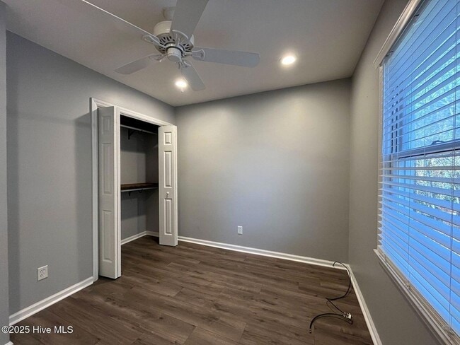 Building Photo - 105 Scuppernong Ct