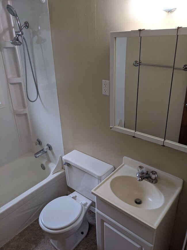 Building Photo - Now leasing for move in August 1st 2026!