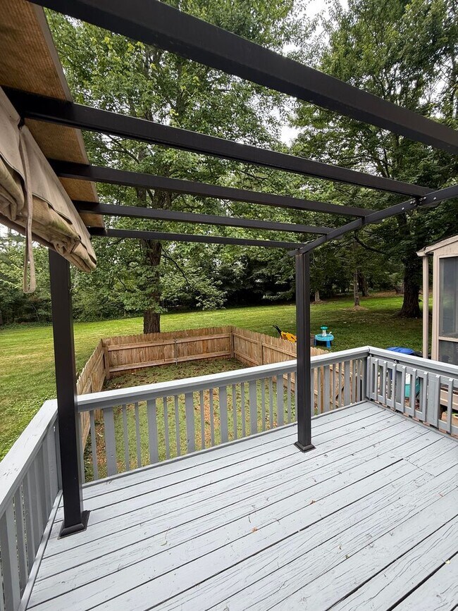 Building Photo - 2 Bed / 1.5 Bath Doylestown Townhome