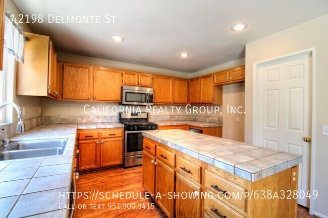 Building Photo - 42198 Delmonte St