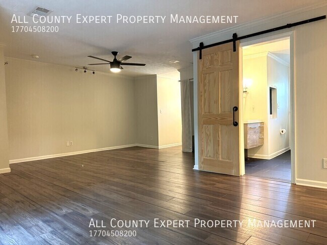 Building Photo - 11820 Highland Colony Dr