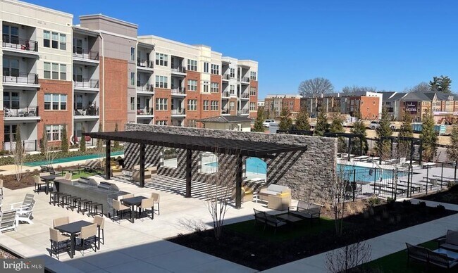 Building Photo - 10755 Fairgrounds Dr