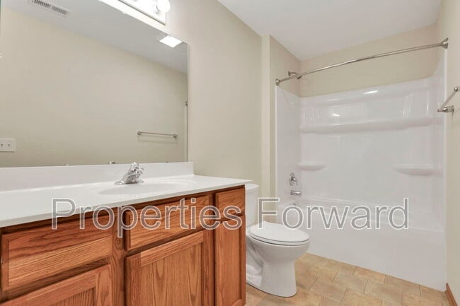 Building Photo - 4031 Elm St