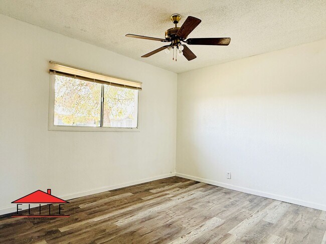 Building Photo - AVAILABLE NOW!! 1/2 OFF FIRST MONTH"S RENT!