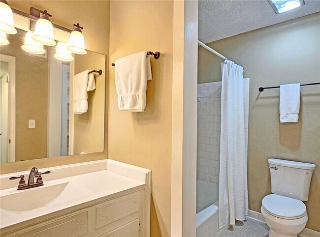 Building Photo - 47 Monet Ct NW
