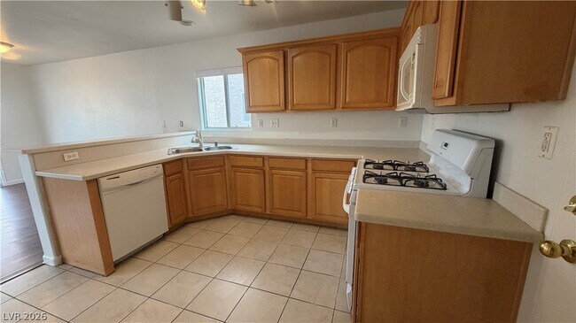 Building Photo - 5328 Desert Columbine Ct