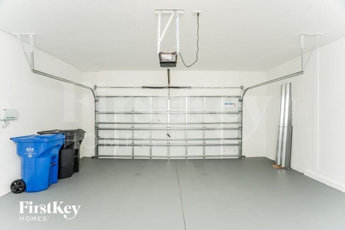 Building Photo - 9660 Ivory Dr