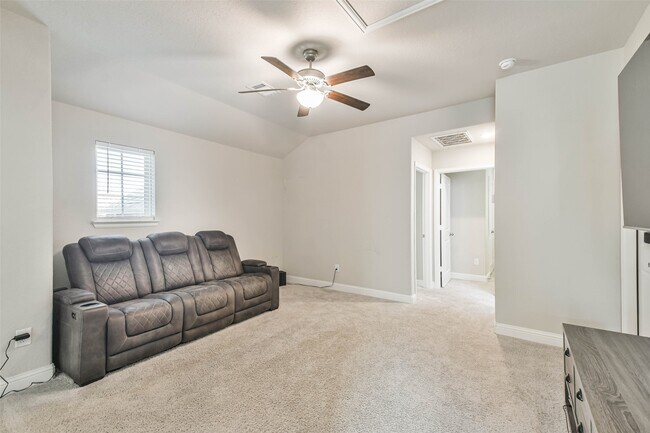 Building Photo - 22095 Volante Dr