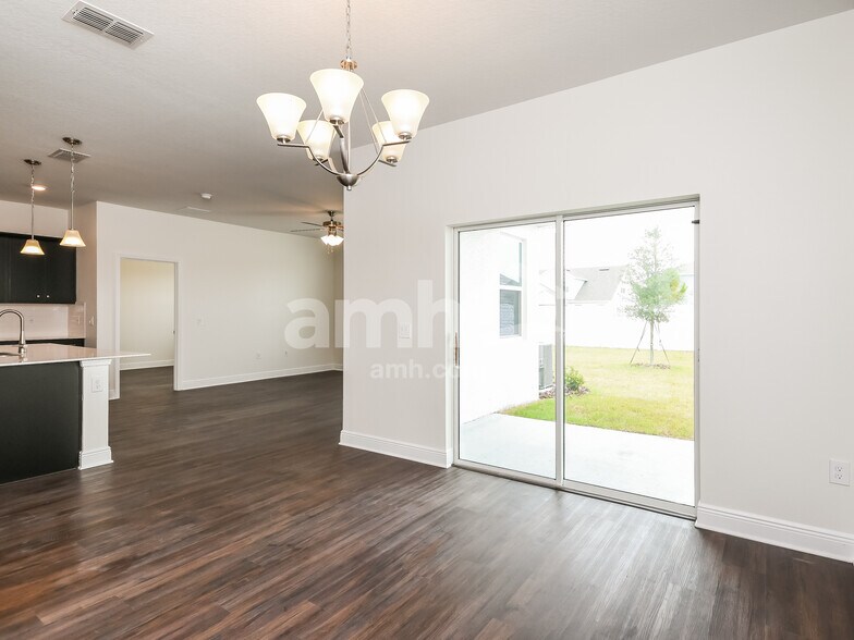 Building Photo - 965 Heavenly Dr