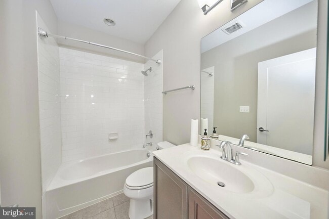 Building Photo - 256 Bluemont Branch Terrace SE