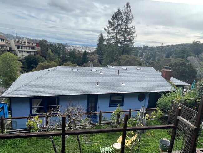 Upper Garden View - 8 Los Robles Dr