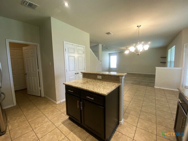 Building Photo - 3504 Lorne Dr
