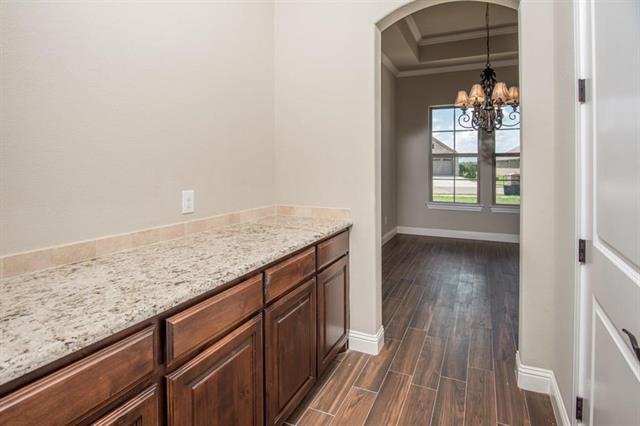 Building Photo - 301 Oar Wood Dr