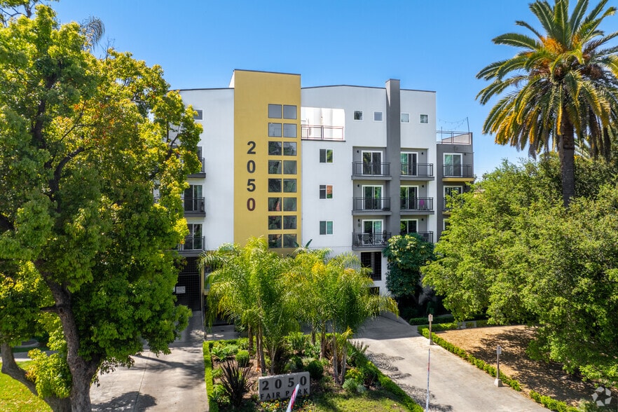 Primary Photo - Fair Park Apartments