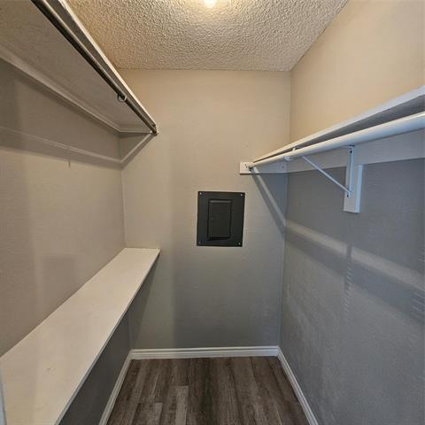 Building Photo - 5750 Phoenix Dr