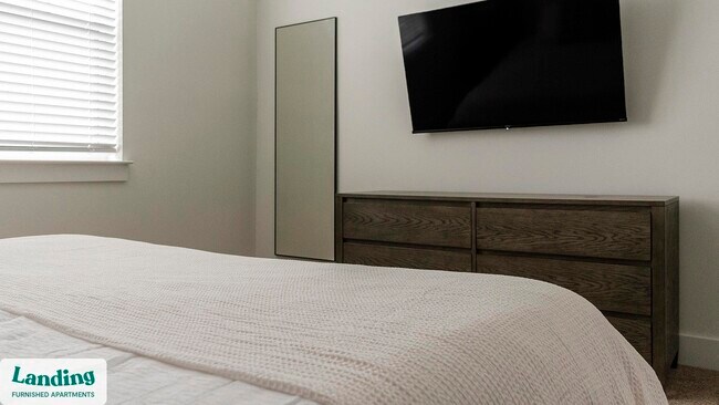 Building Photo - 901 Kelly Green Ln