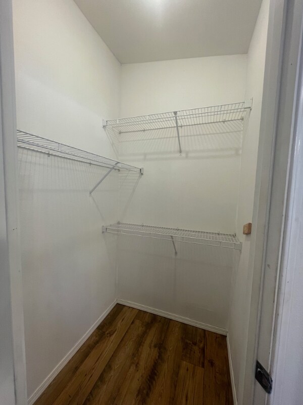 Building Photo - 194 Bergamot Dr
