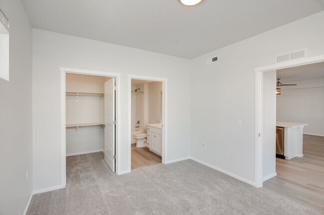 Building Photo - Experience Caldwell Living: Beautiful BRAND NEW 3 Bedroom Apartments!