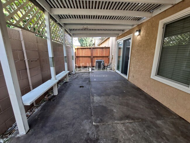 Building Photo - 11021 Cobblestone Ln