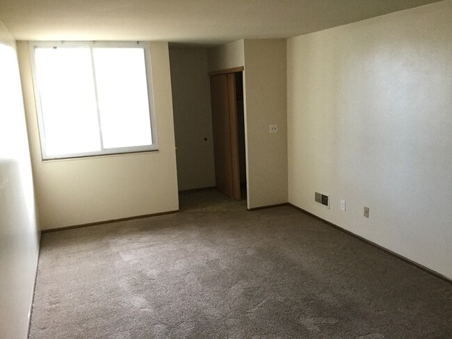 Building Photo - 8911-B N 95th St