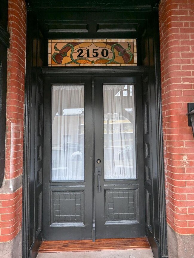 Building Photo - 2150 W Monroe St