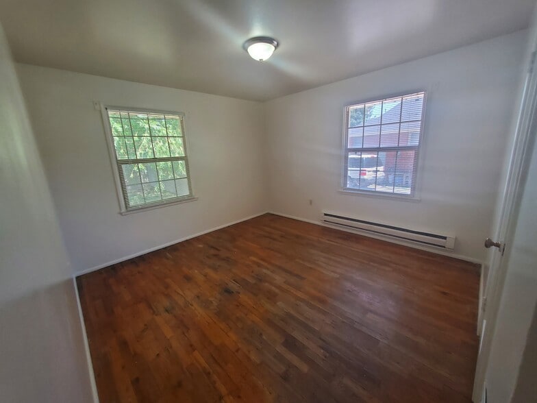 Building Photo - 630 Tendoy Dr