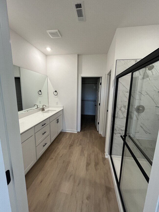 Building Photo - 464 W Gosling Isle