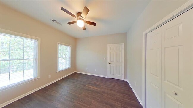 Building Photo - 11355 Vedrines Dr