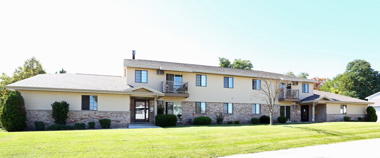 Heritage Village Apartments - Greenfield Wi Apartment Finder