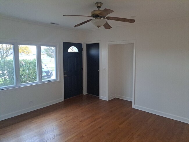 Building Photo - 2045 Farrell Ave