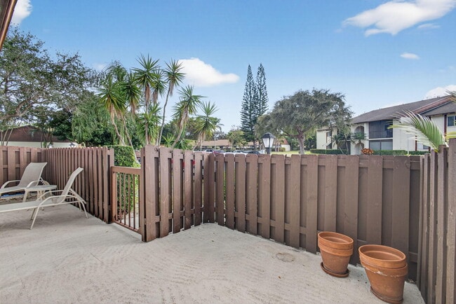 Building Photo - 4934 Sable Pine Cir