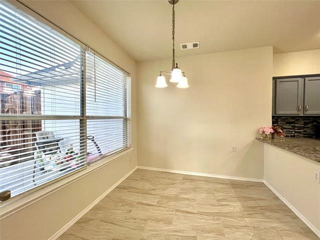 Building Photo - 3301 Bluegrass Dr