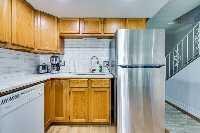 Building Photo - Furnished Coastal Living Condo