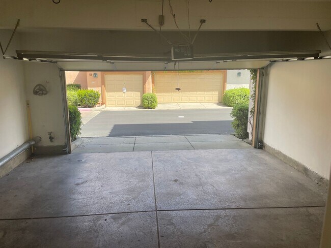 Building Photo - 2 Bedroom 2 Bath, Upper Unit Condo in the ...