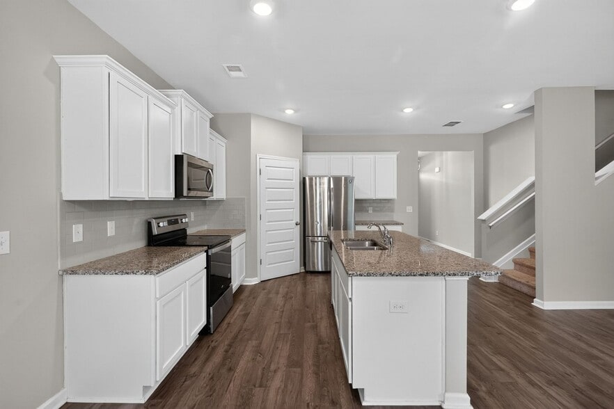 Building Photo - 446 Furlough Dr