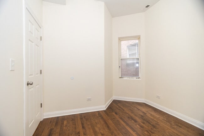 Building Photo - 1524 S 51st Ct