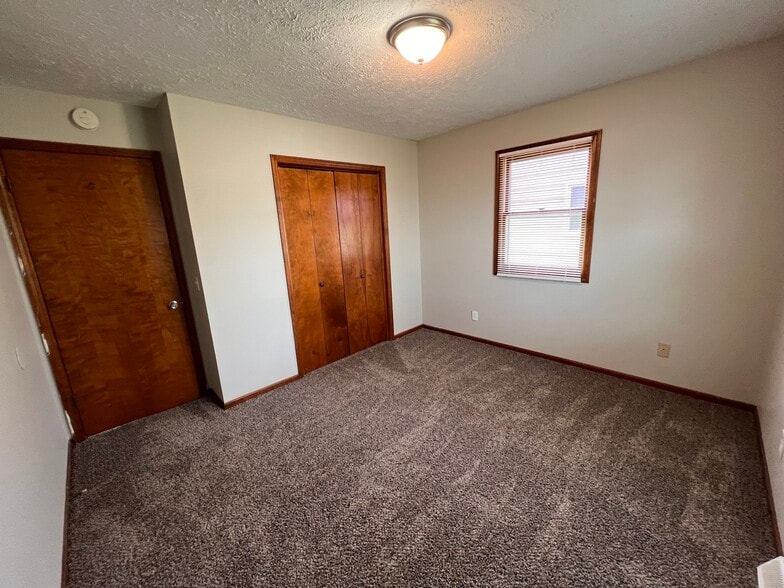 Building Photo - 3628 Bluebird Ave SW
