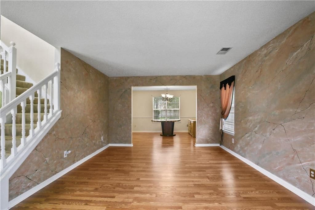 Building Photo - 2224 Eagles Nest Cir